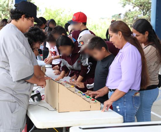 Estudiantes del CUNorte acercan la ciencia a más de 230 niñas y niños del norte de Jalisco