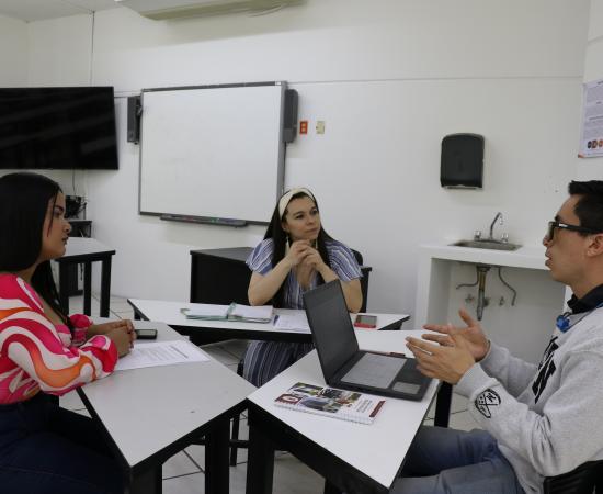Estudiantes de Colombia y México Realizan su Verano de Investigación en CUNorte
