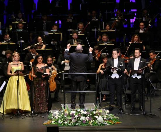 Celebra UdeG centenario de su refundación con homenaje a sus figuras destacadas