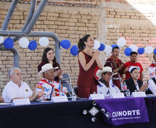 Imposición de cofias y bandas fortalece la formación de estudiantes wixaritari de Enfermería en Tuxpan de Bolaños