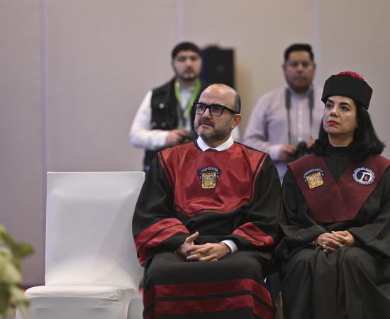 Otorga UNEDL doctorado “Honoris causa” a Ricardo Villanueva