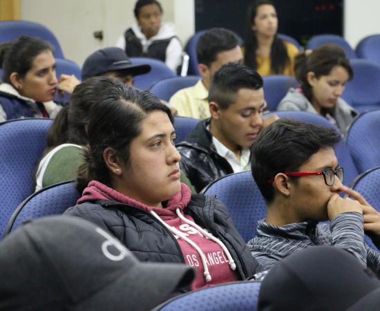 Conferencia campamentos 