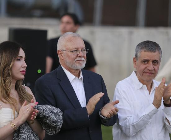 Colocan monumento vivo en memoria de Raúl Padilla López