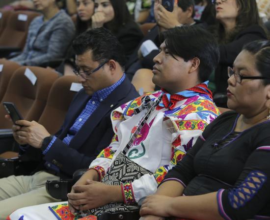 Diseñan política lingüística con estudiantes de pueblos originarios