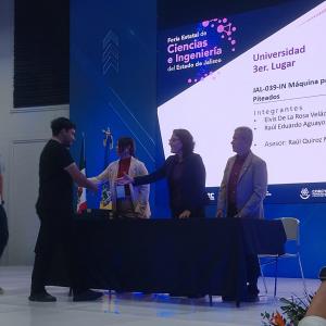 Alumnos del CUNorte ganan 3.er lugar en la Feria Estatal de Ciencias e Ingeniería de Jalisco 2025